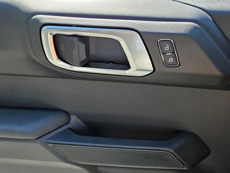 New 2025 Carbonized Gray Metallic Ford Badlands® image 35