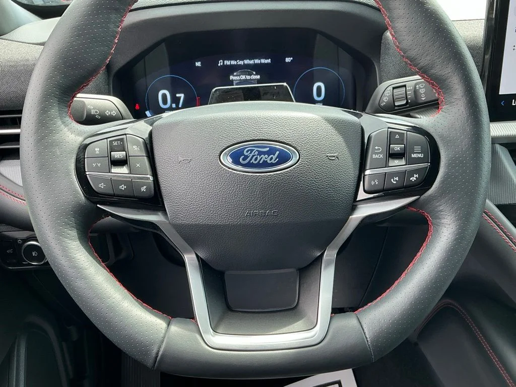 Used 2025 Gray Ford ST-Line image 38
