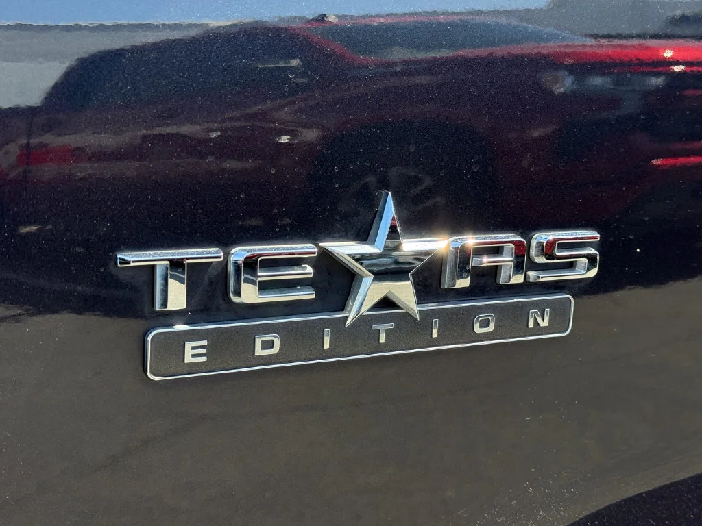 Used 2022 Gray Chevrolet LTZ image 16