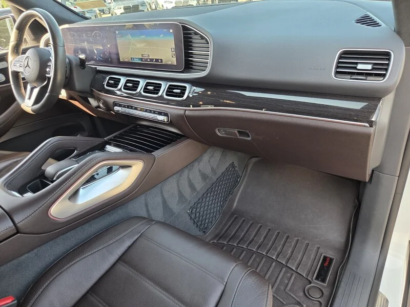 Used 2020 Polar White MERCEDES-BENZ GLE 350 4MATIC® SUV image 22