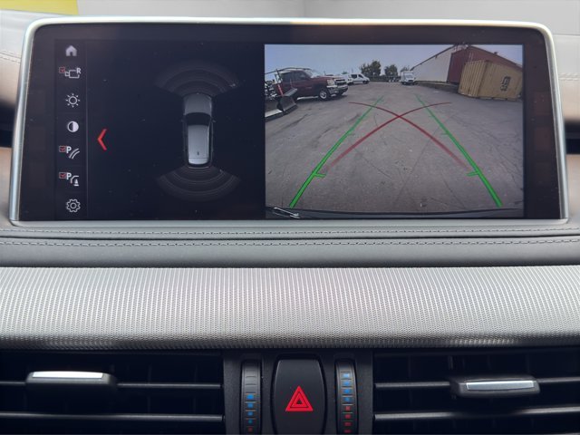 Used 2018 Black BMW  image 17