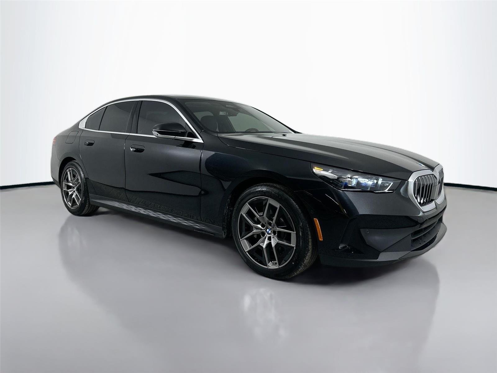 New 2026 Black Sapphire Metallic BMW 530i xDrive image 4
