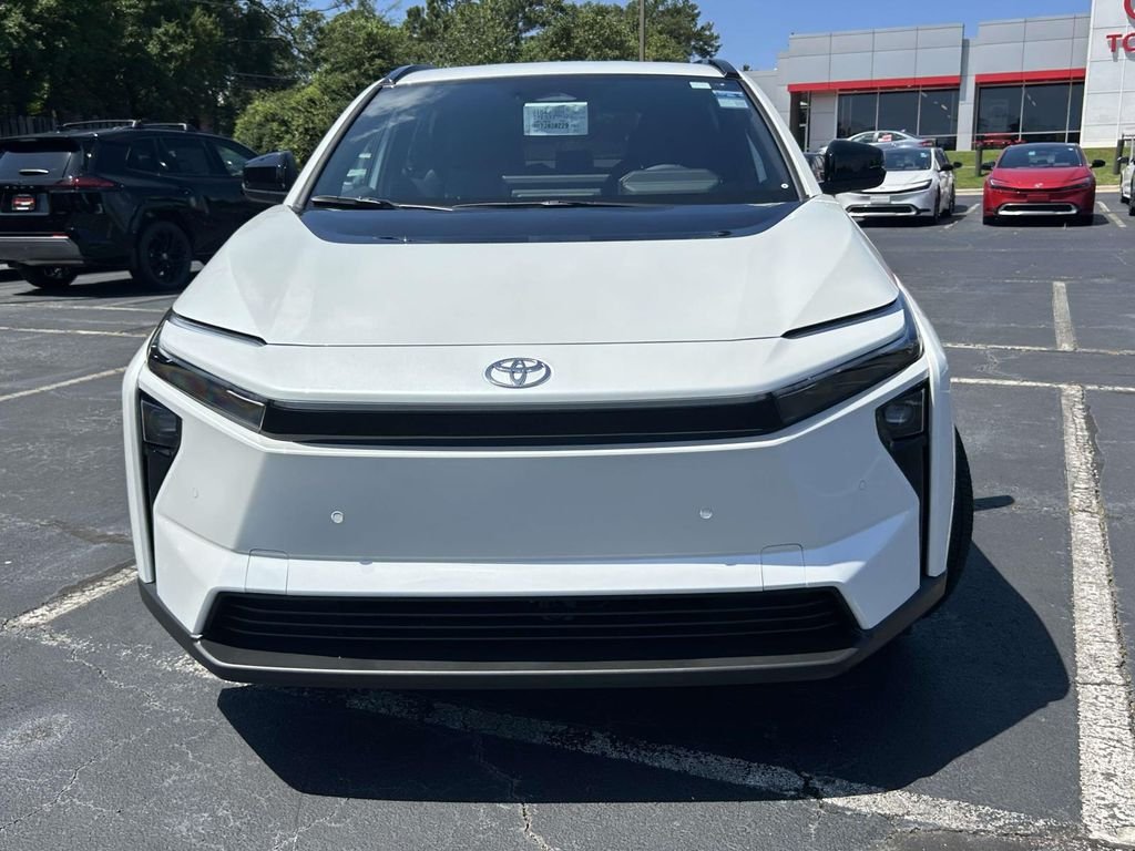 New 2026 Wind Chill Pearl Toyota XLE image 8