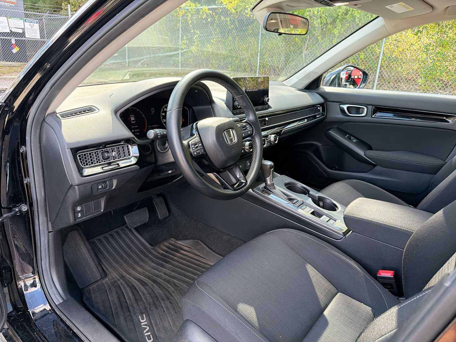 2024 Honda Civic EX - Photo 10