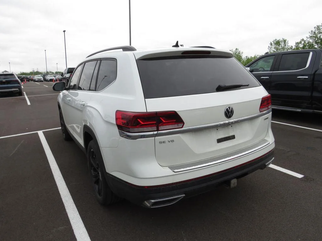 Used 2023 Pure White Volkswagen 3.6L V6 SE w/Technology image 11