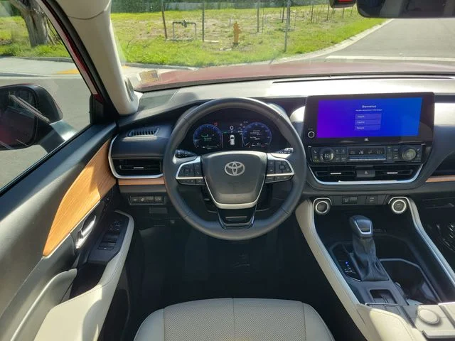 Used 2025 Red Toyota Limited image 12