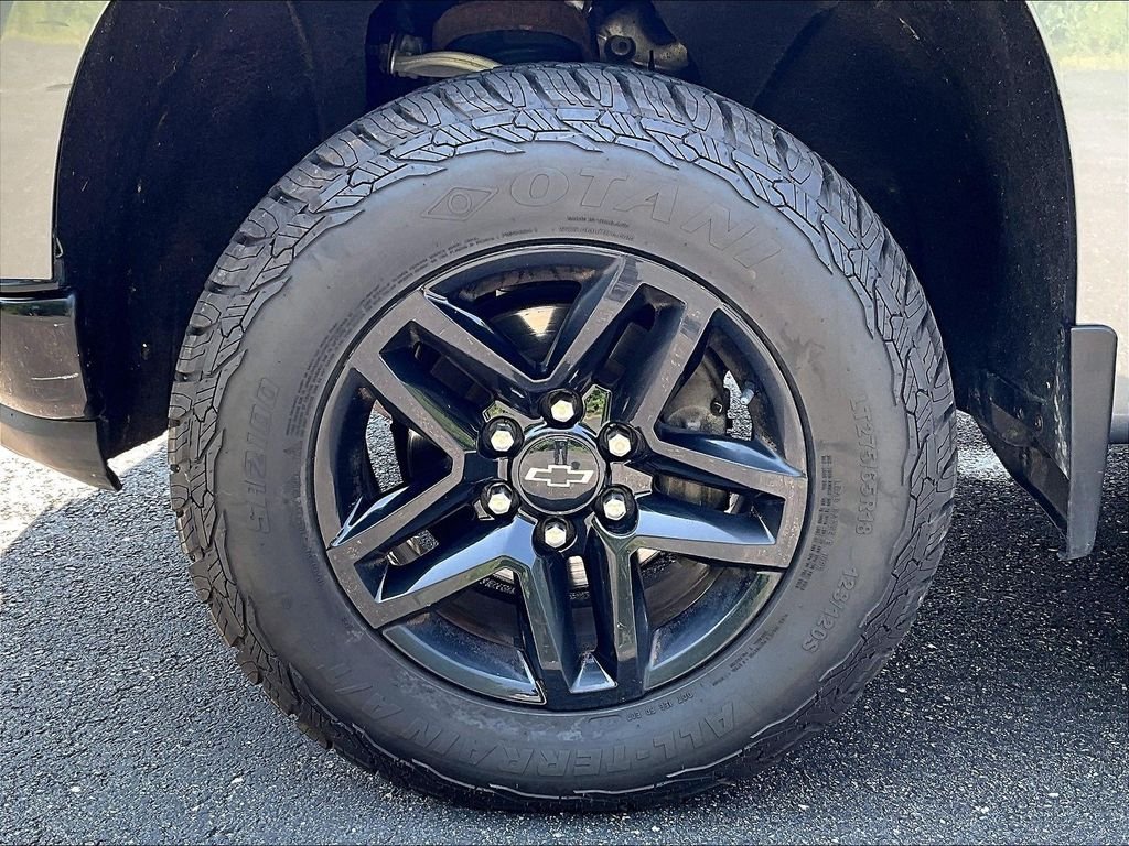 Used 2019 Gray Chevrolet Custom Trail Boss image 7
