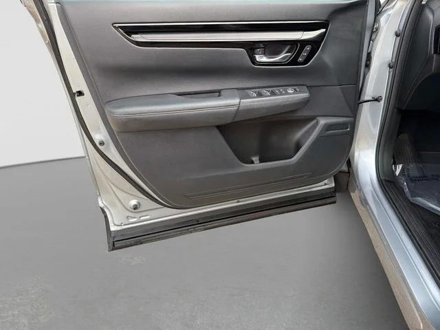 Used 2023 Silver Honda EX-L image 24