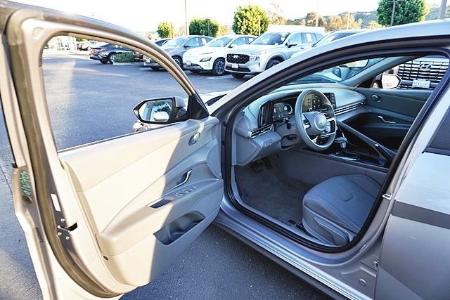 Used 2024 Gray Hyundai SE image 33