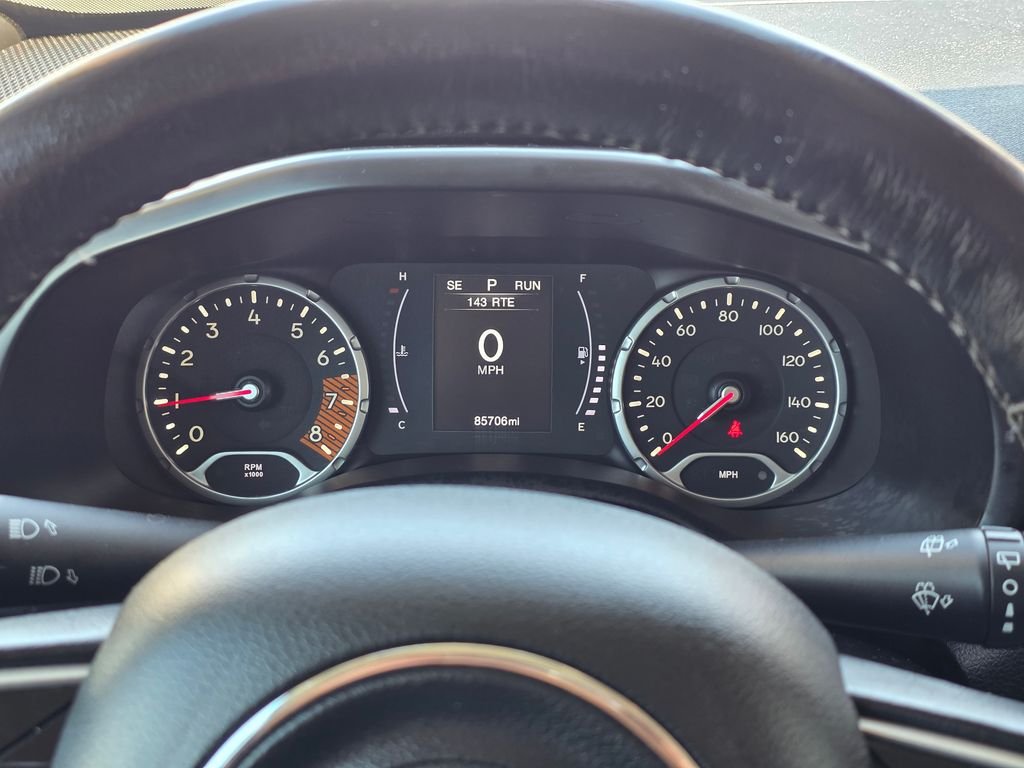 Used 2020 White Jeep Latitude image 36