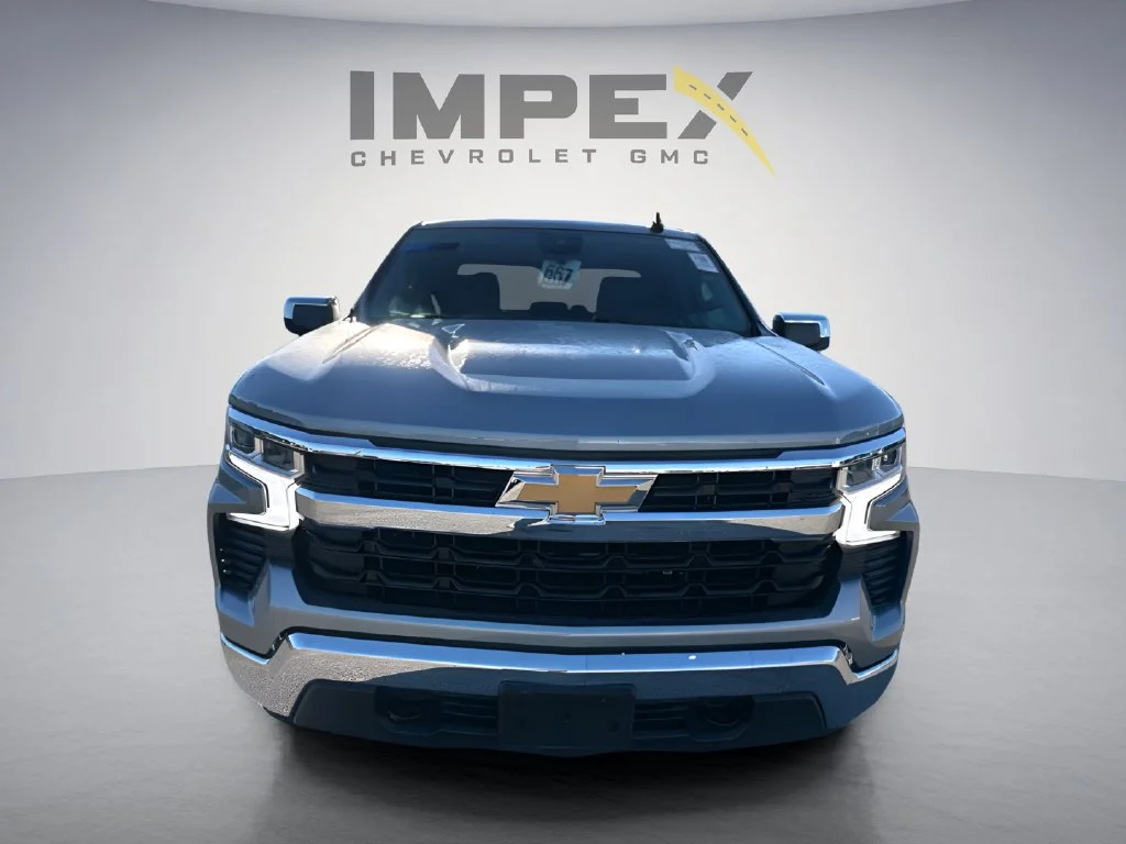 Used 2024 Gray Chevrolet LT image 8