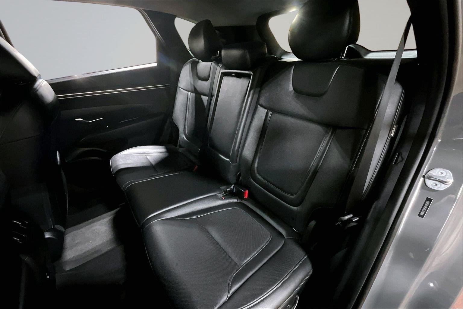 Used 2024 Hampton Gray Hyundai SEL image 27
