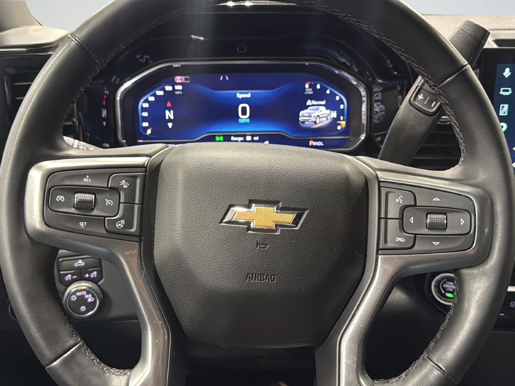 Used 2024 Gray Chevrolet LT image 30