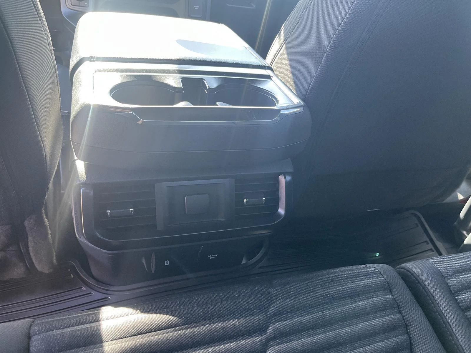 Used 2022 Atlas Blue Metallic Ford XL image 13