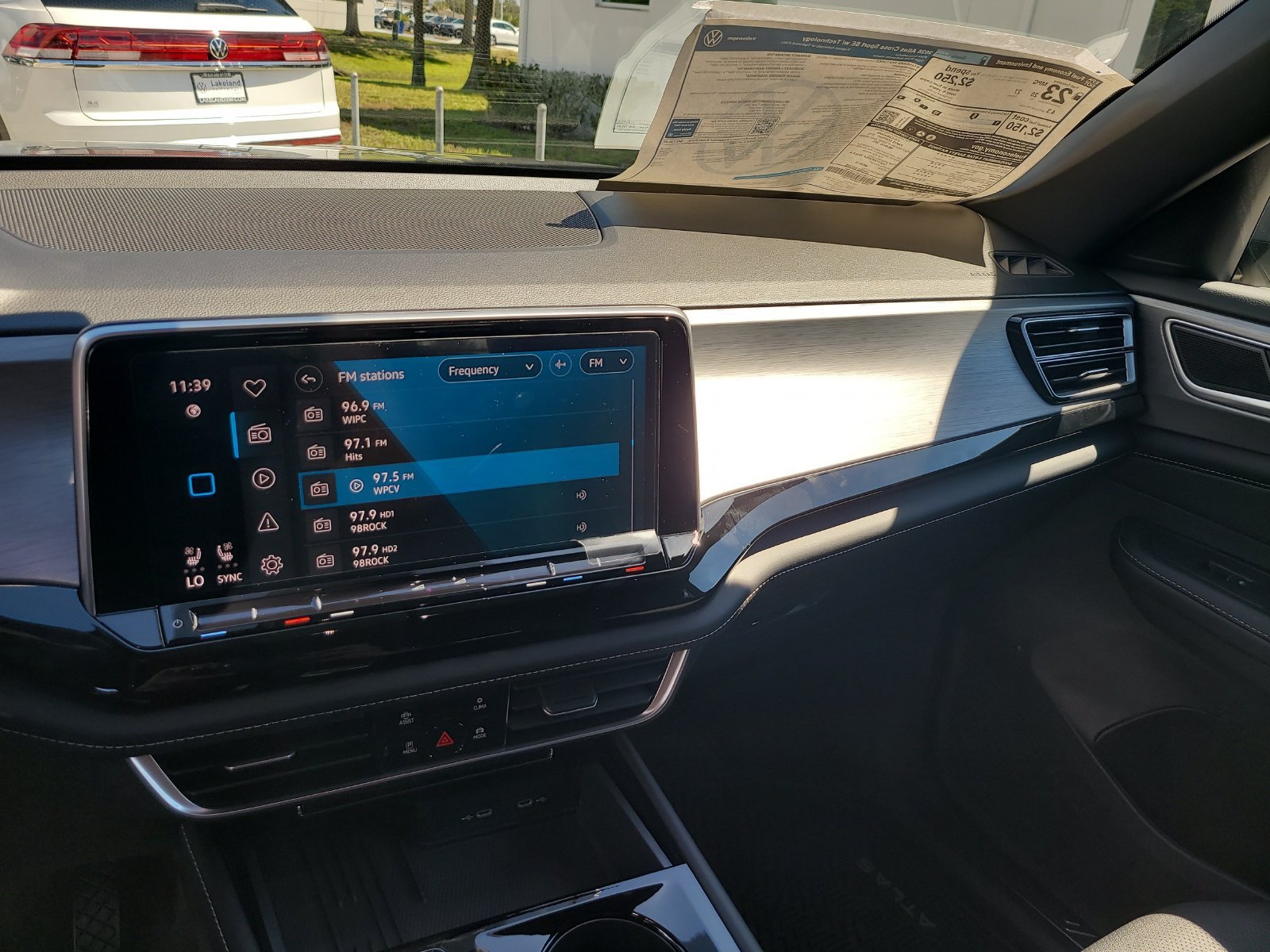 New 2026 Pure Gray Volkswagen 2.0T SE W/TECHNOLOGY image 18