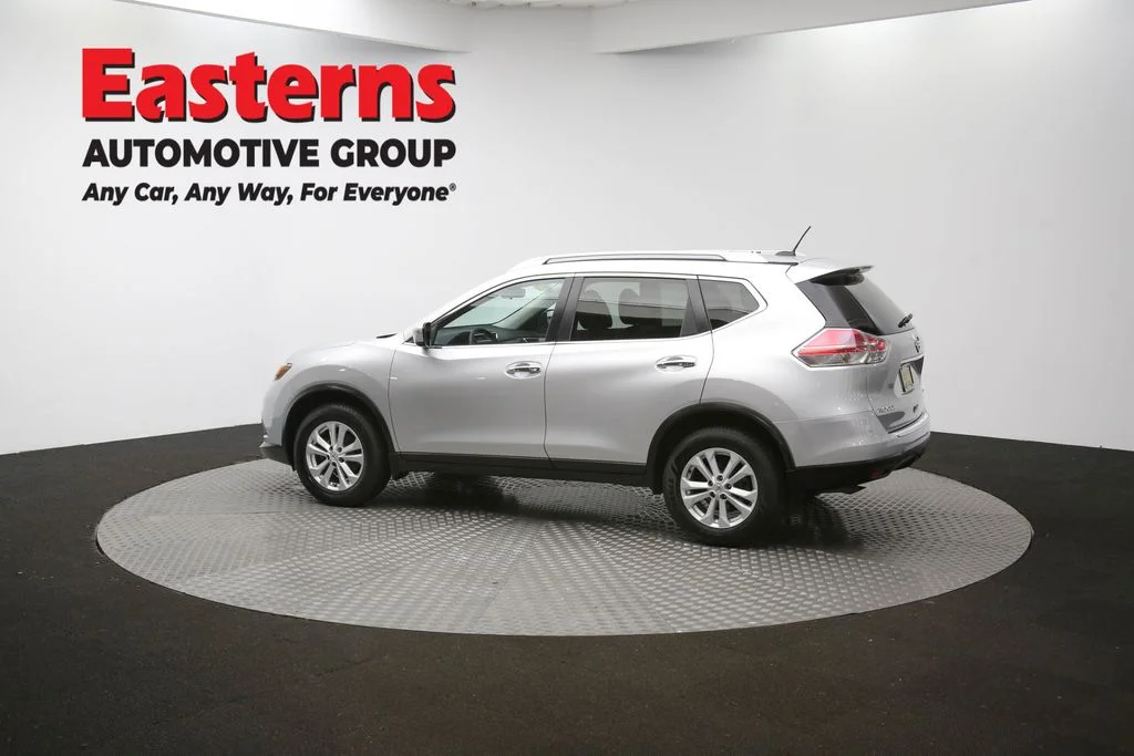 Used 2016 Silver Nissan SV image 59