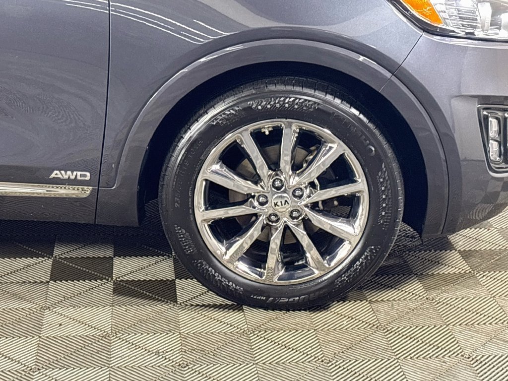 Used 2016 Platinum Graphite Kia SX Limited image 24