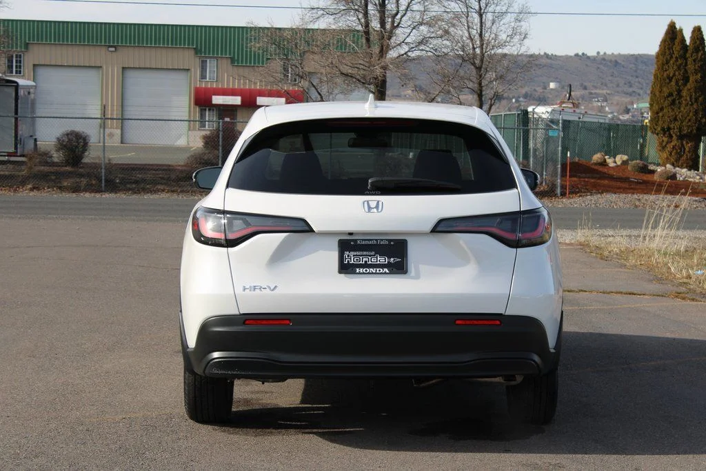 New 2026 Platinum White Pearl Honda LX image 5