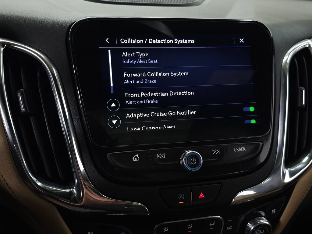 Used 2022 IRIDESCENT PEARL TRICOAT Chevrolet Premier image 26