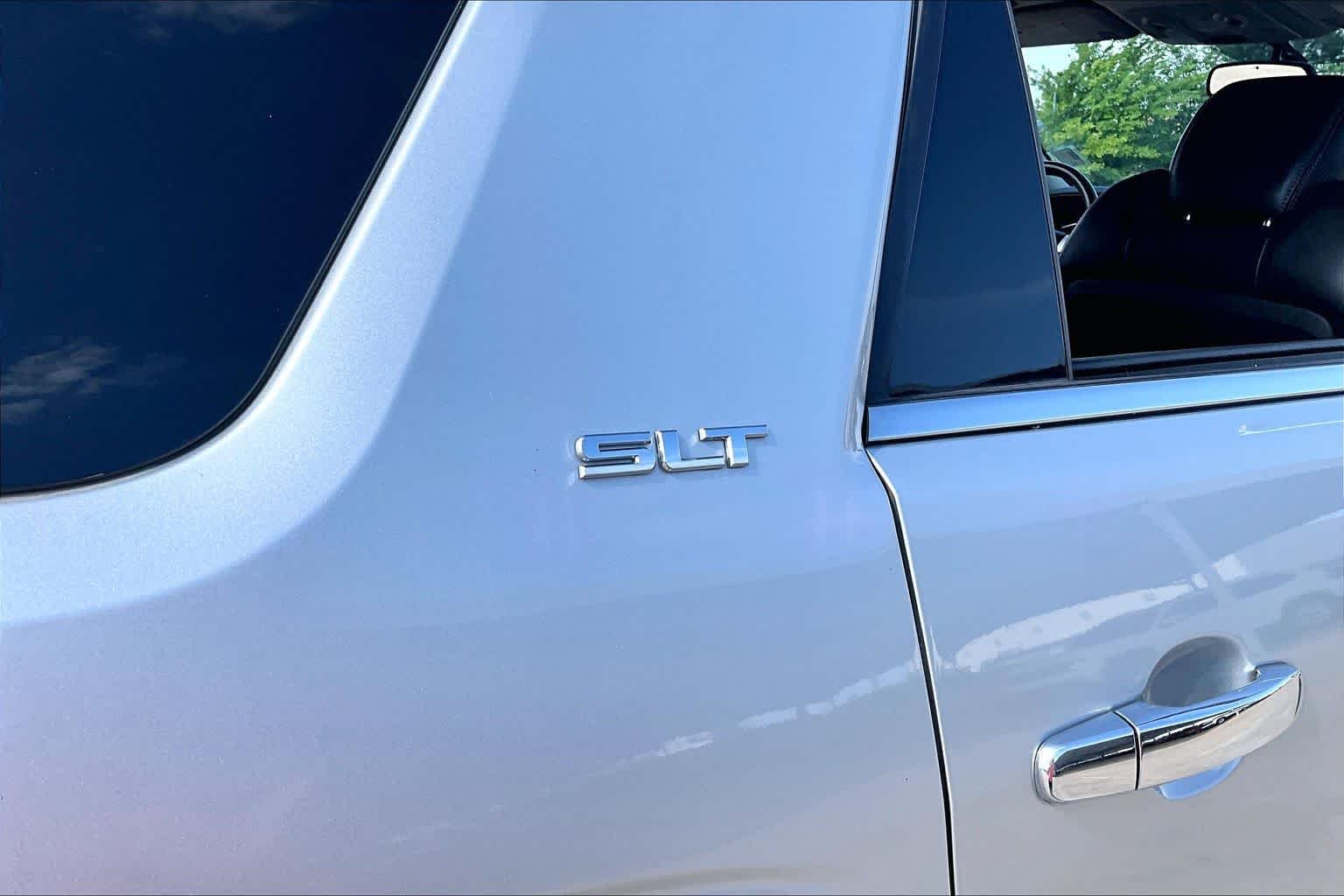 Used 2015 Quicksilver Metallic GMC SLT image 10