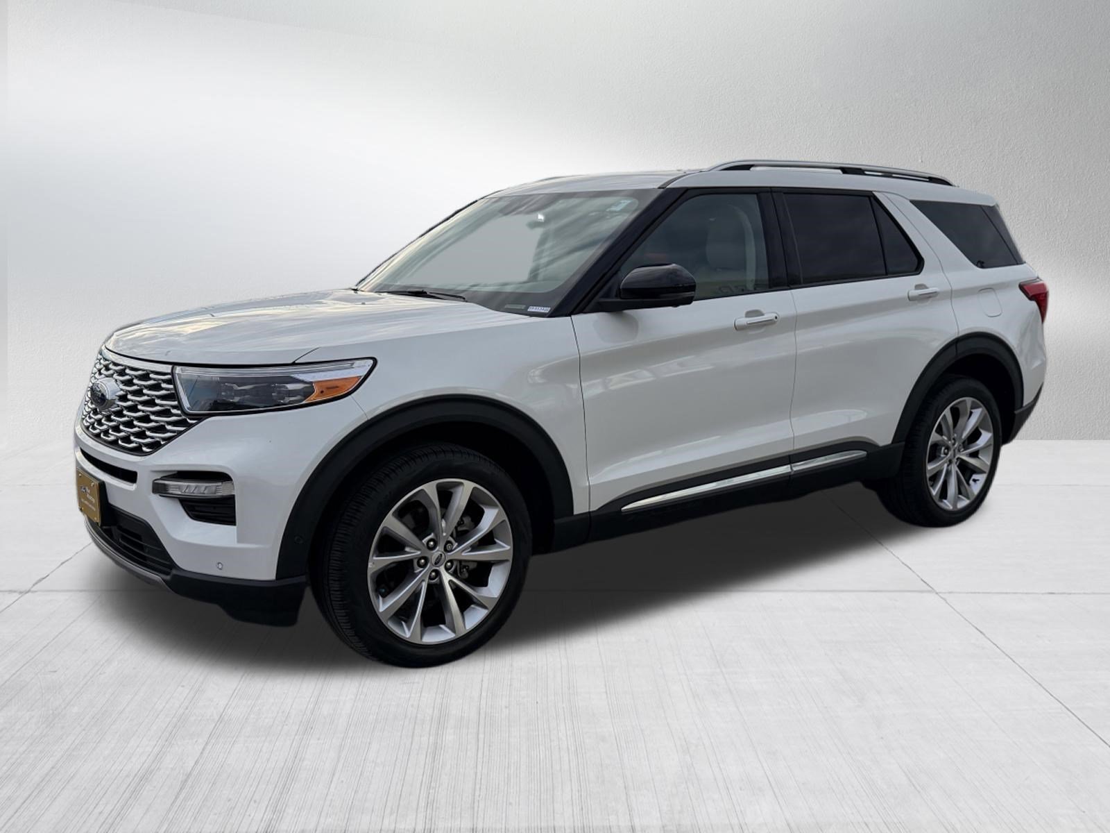 Certified Used 2023 Star White Ford Platinum image 4