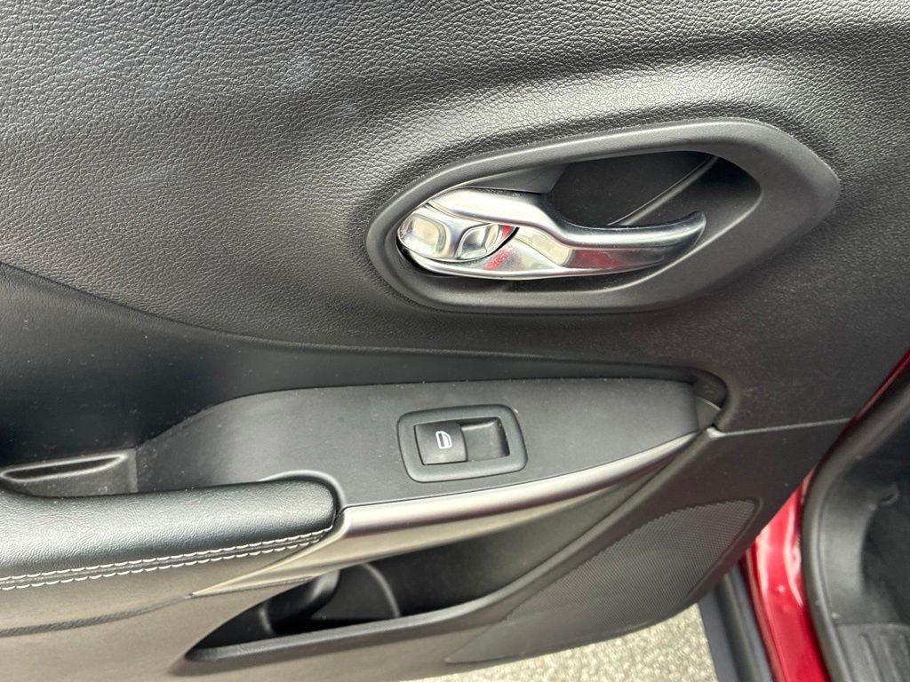 Used 2021 Red Jeep Limited image 61