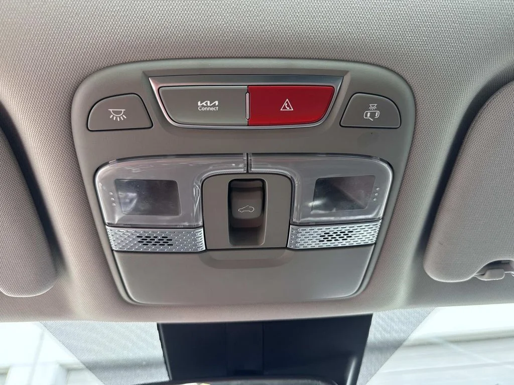 Used 2023 Black Kia S image 48