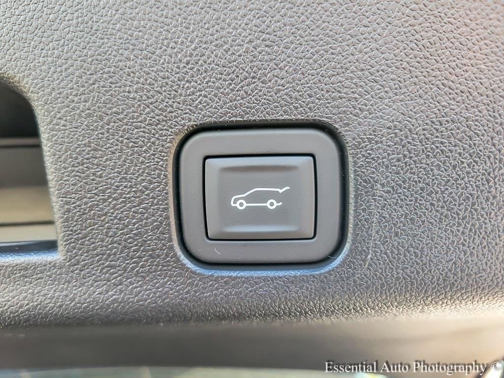2026 GMC ACADIA - Image 18