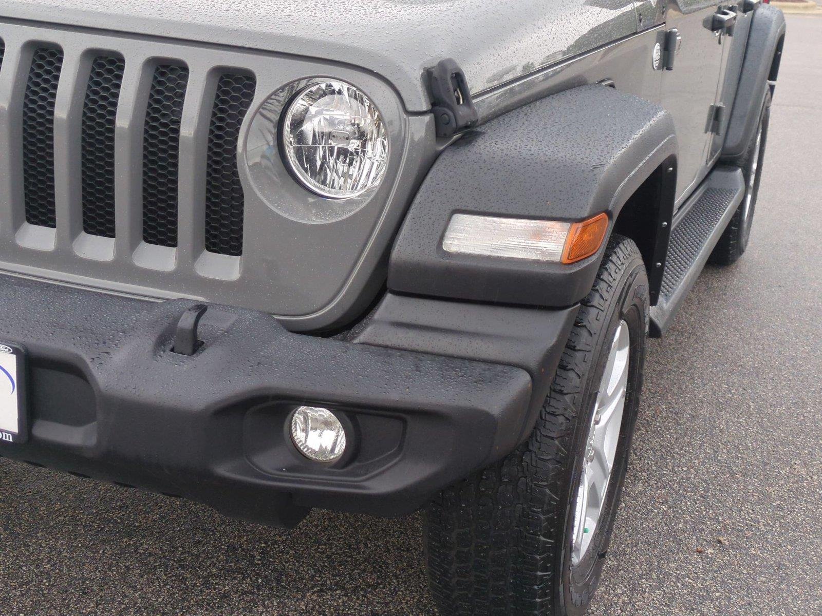 Used 2021 Granite Crystal Metallic Clearcoat Jeep Unlimited Sport S image 9