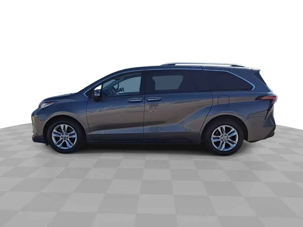 Used 2022 Gray Toyota Limited image 5