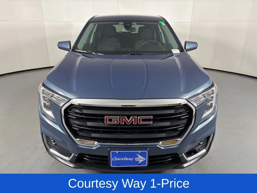Used 2024 Blue GMC SLE image 4