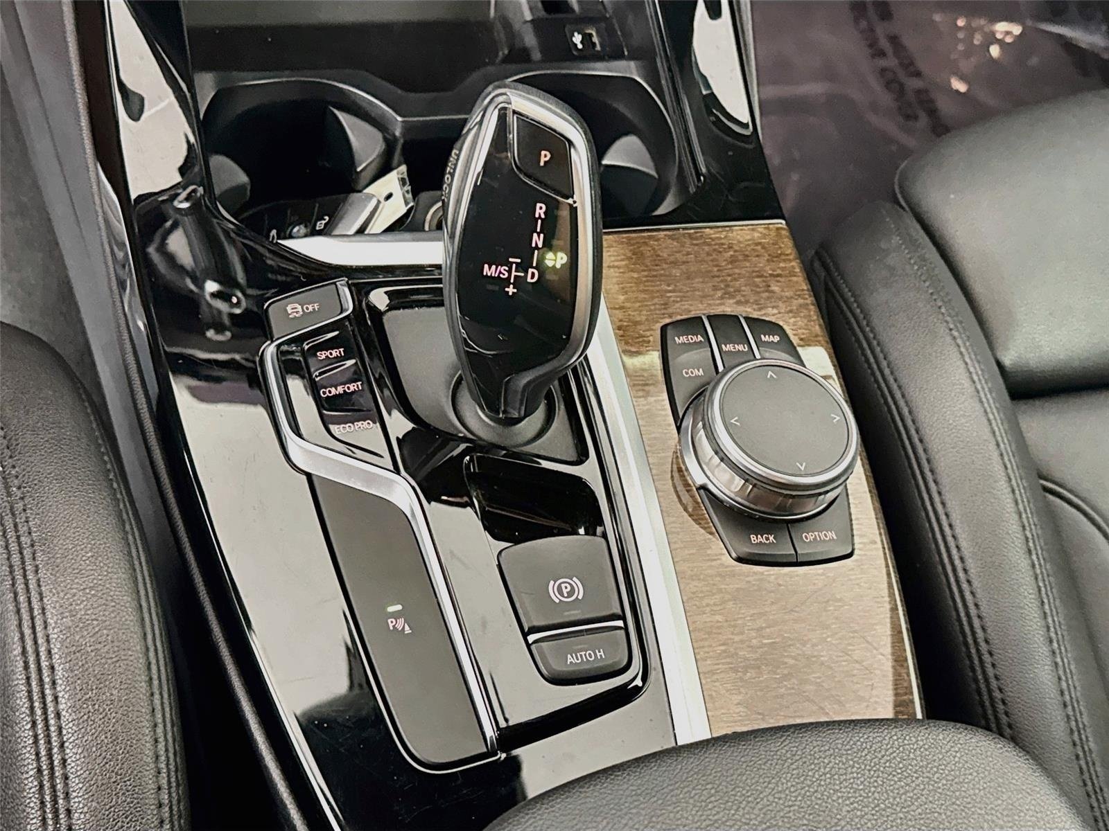 Used 2020 Glacier Silver Metallic BMW sDrive30i image 19