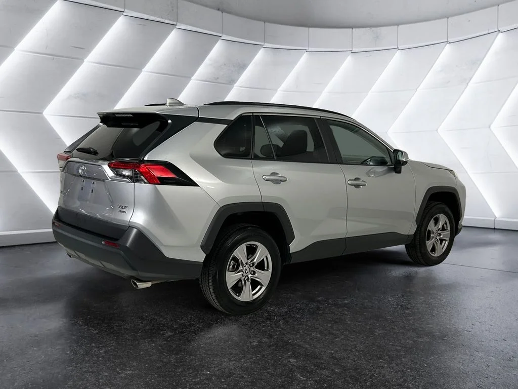 Used 2024 Silver Toyota XLE image 4