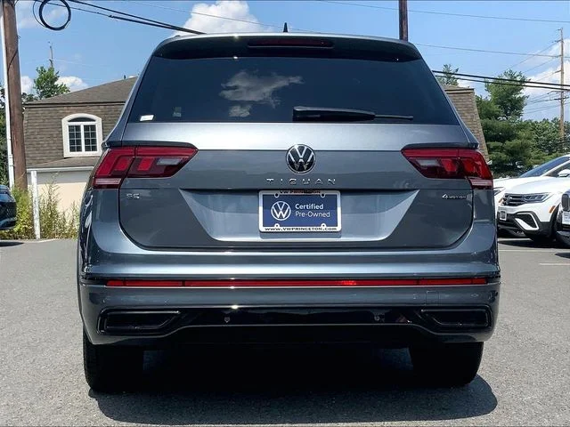 Used 2022 Gray Volkswagen 2.0T SE R-Line Black image 6