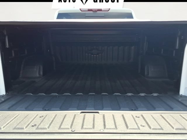 New 2026 Summit White Chevrolet ZR2 image 19