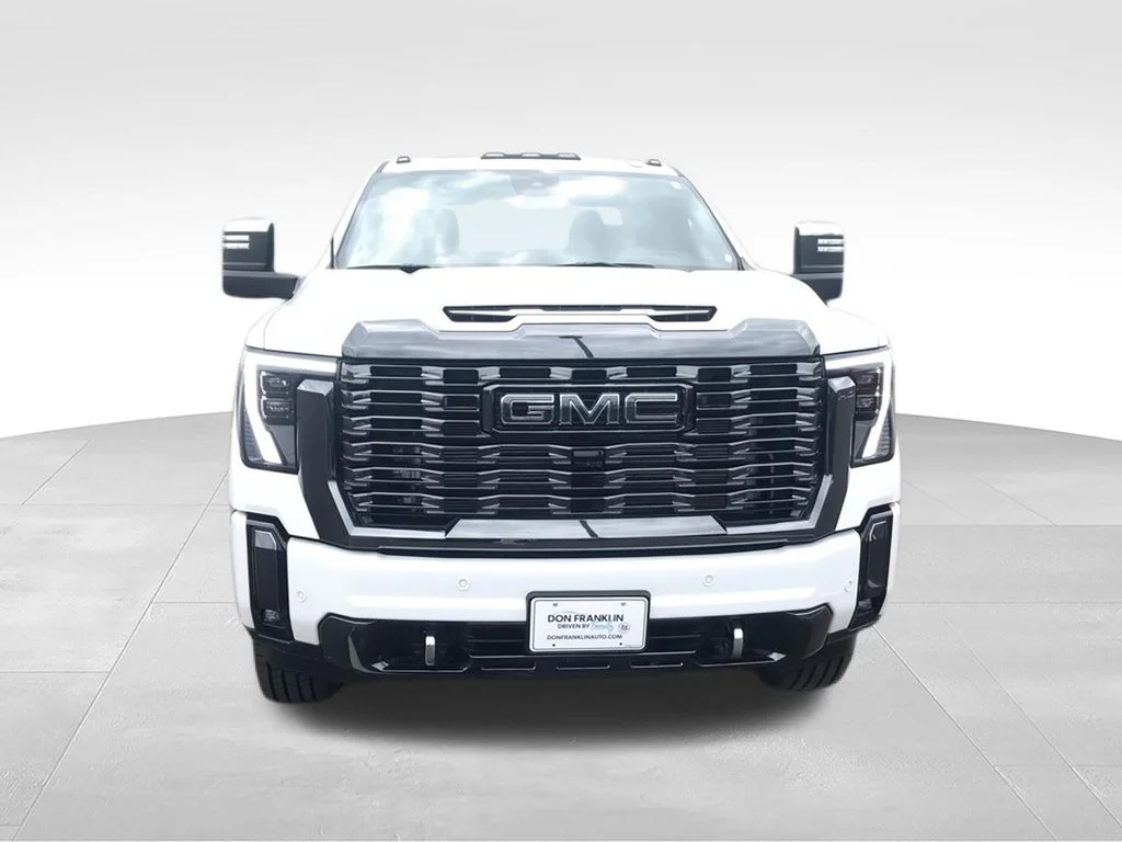 Used 2024 White GMC Denali Ultimate image 3