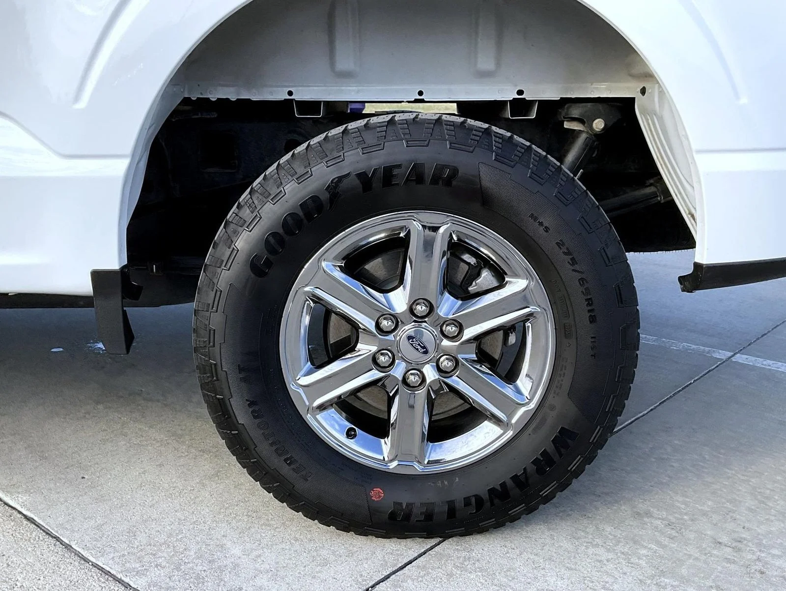 Used 2025 White Ford XLT image 22