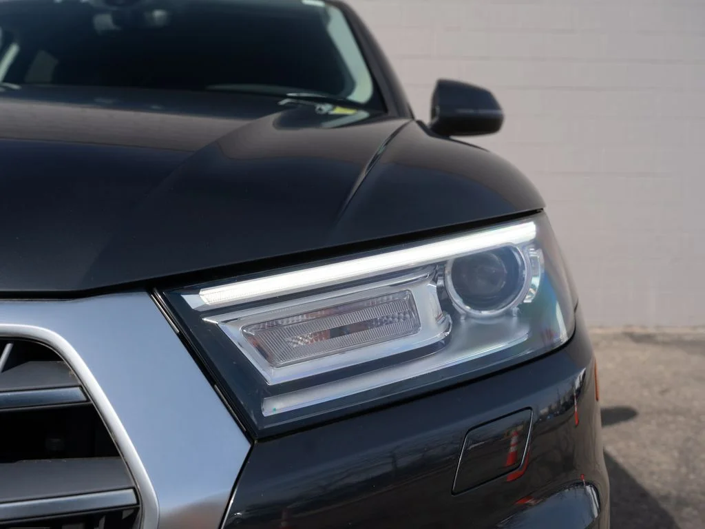 Used 2018  Audi 2.0T image 11