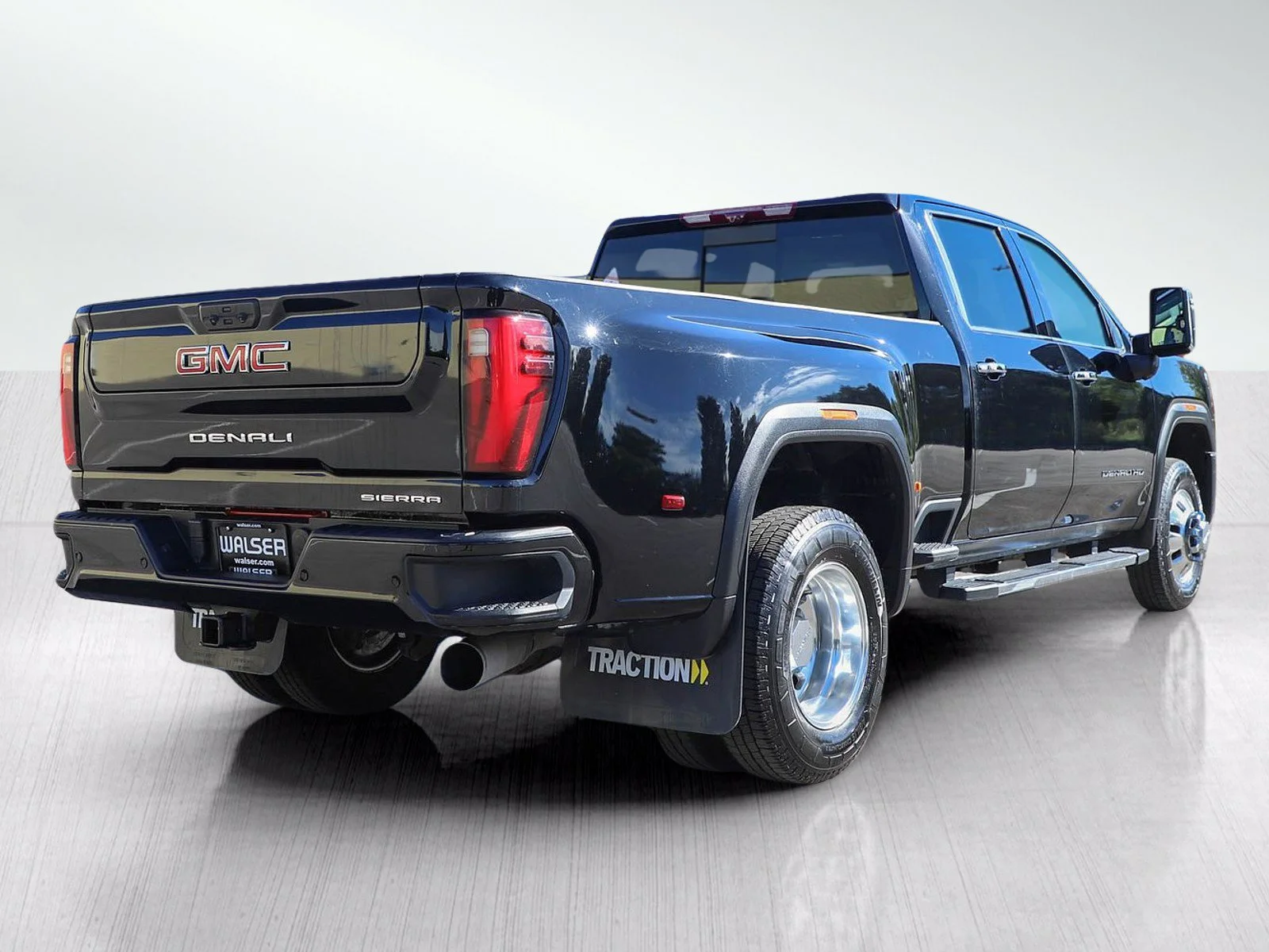 Used 2024 Onyx Black GMC Denali image 5