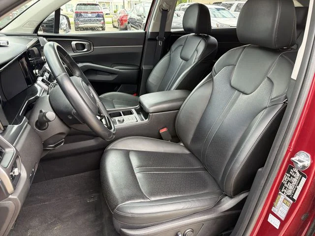 Used 2023 Red Kia S image 13