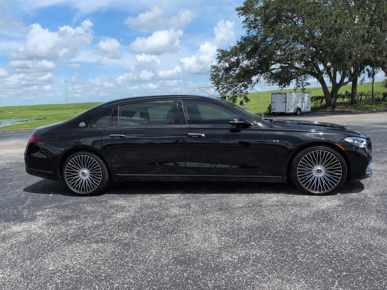 Used 2023 Obsidian Black Mercedes-Benz Maybach S 680 image 4