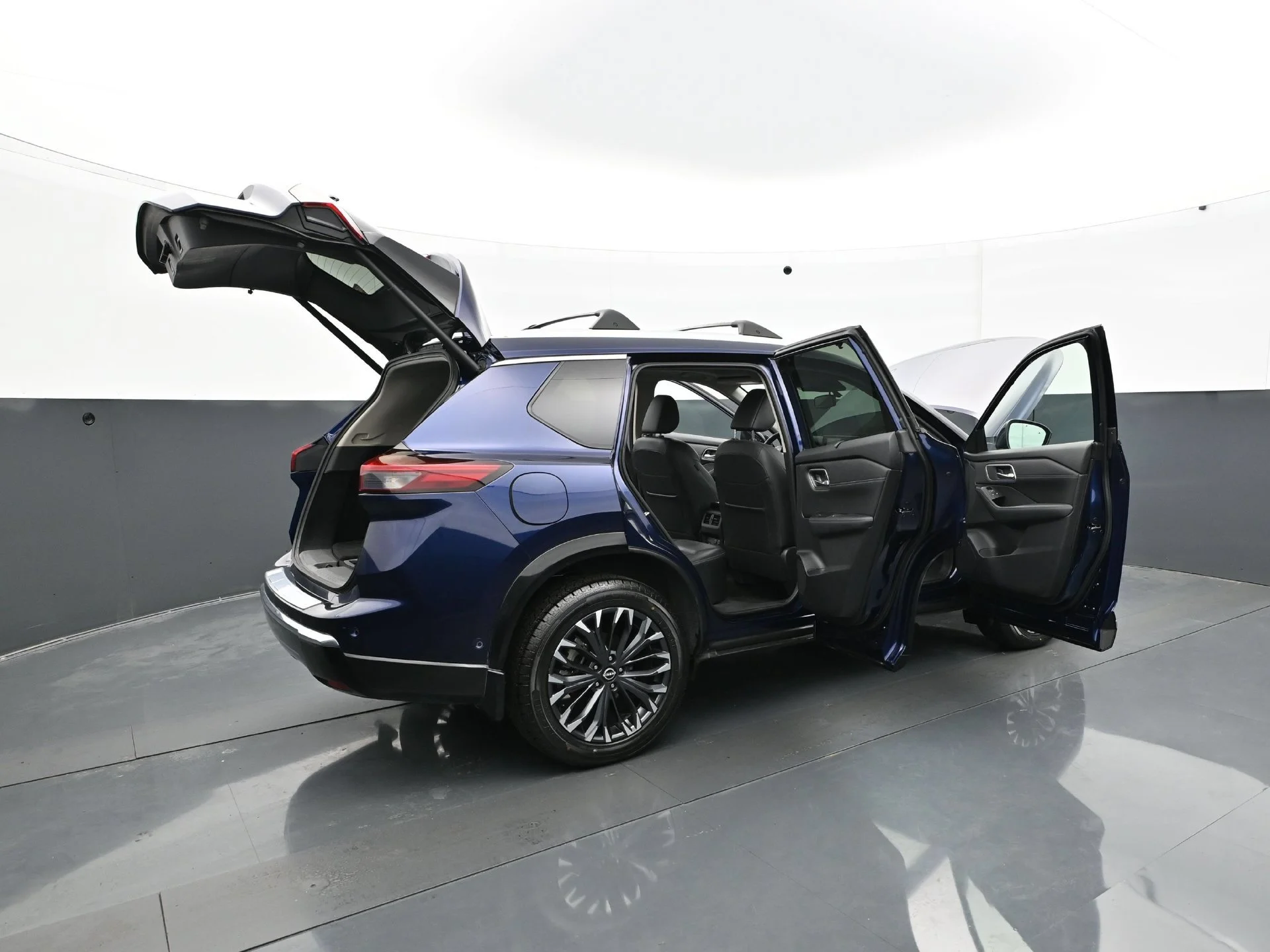 Used 2026 Deep Ocean Blue Pearl Nissan Platinum image 42