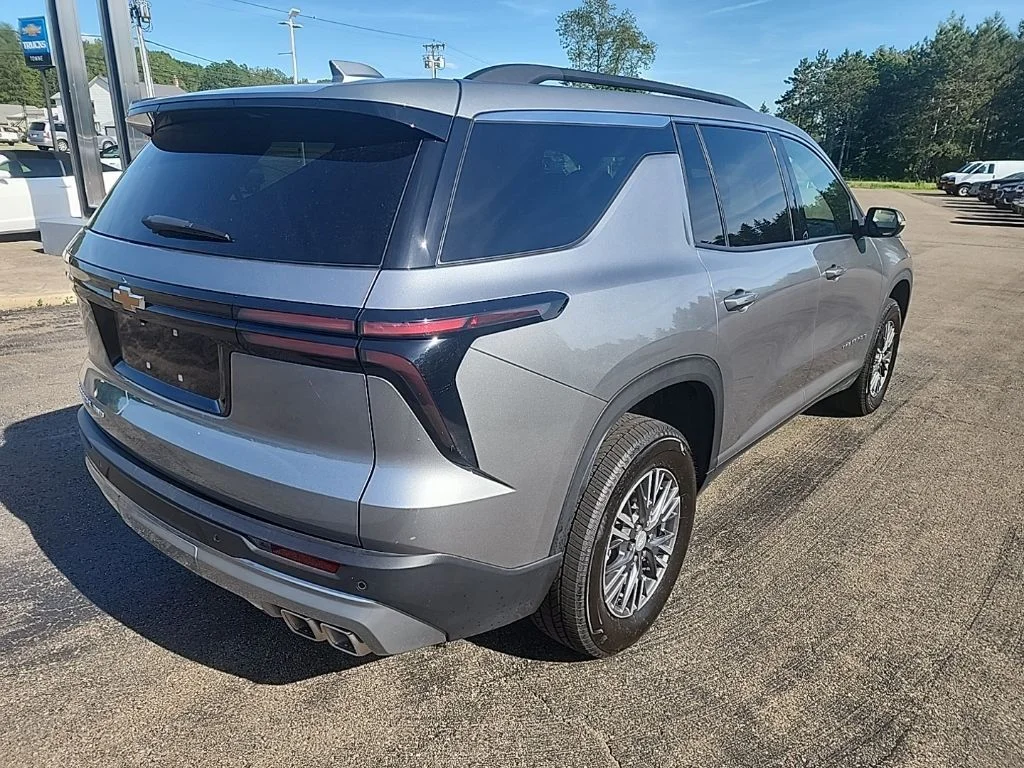Used 2026 Gray Chevrolet LT image 5