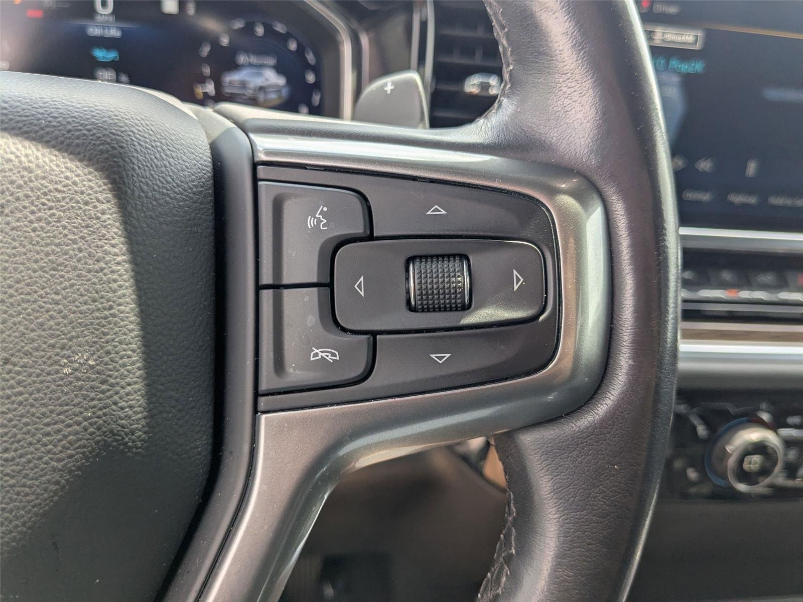 Used 2022 Summit White Chevrolet RST image 18