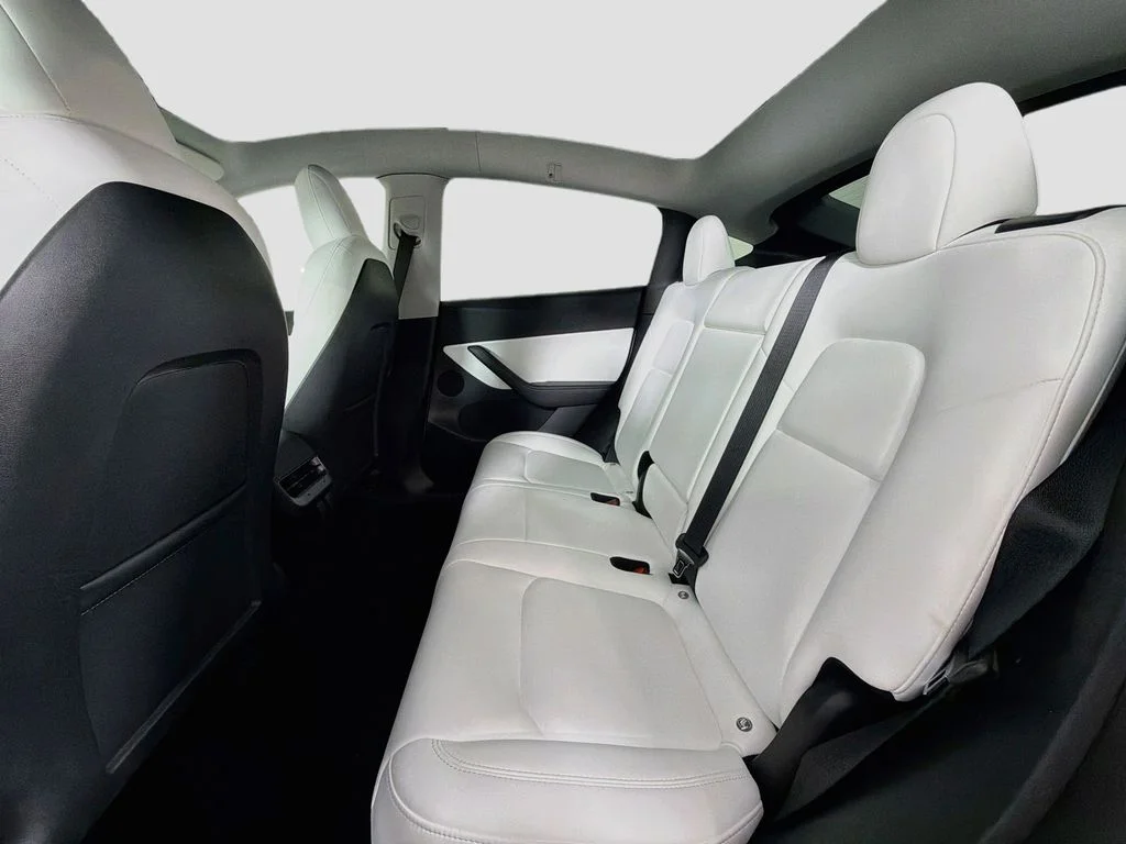 Used 2021 White Tesla Long Range image 26