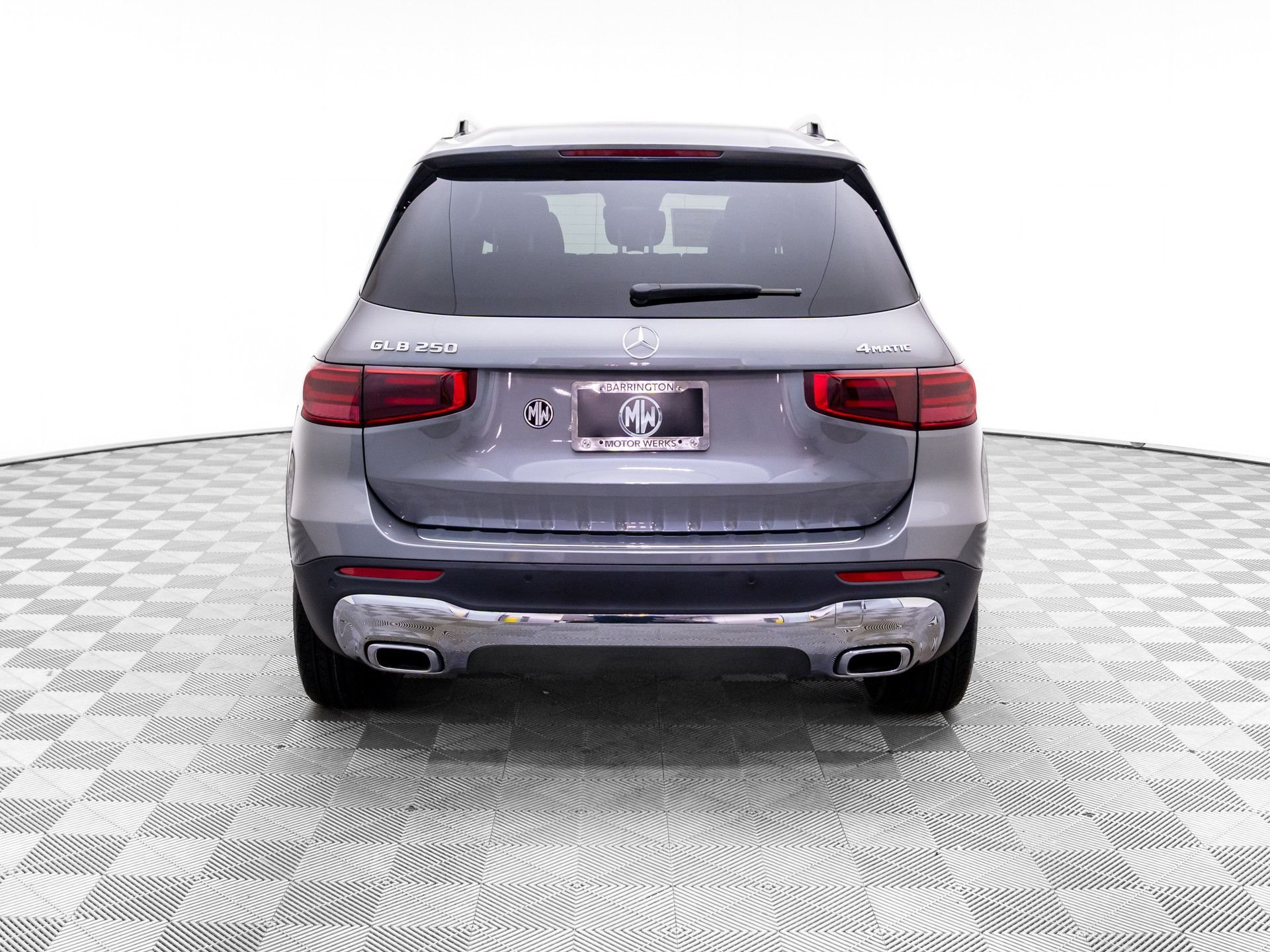 New 2026 Mountain Grey Metallic Mercedes-Benz GLB 250 image 4