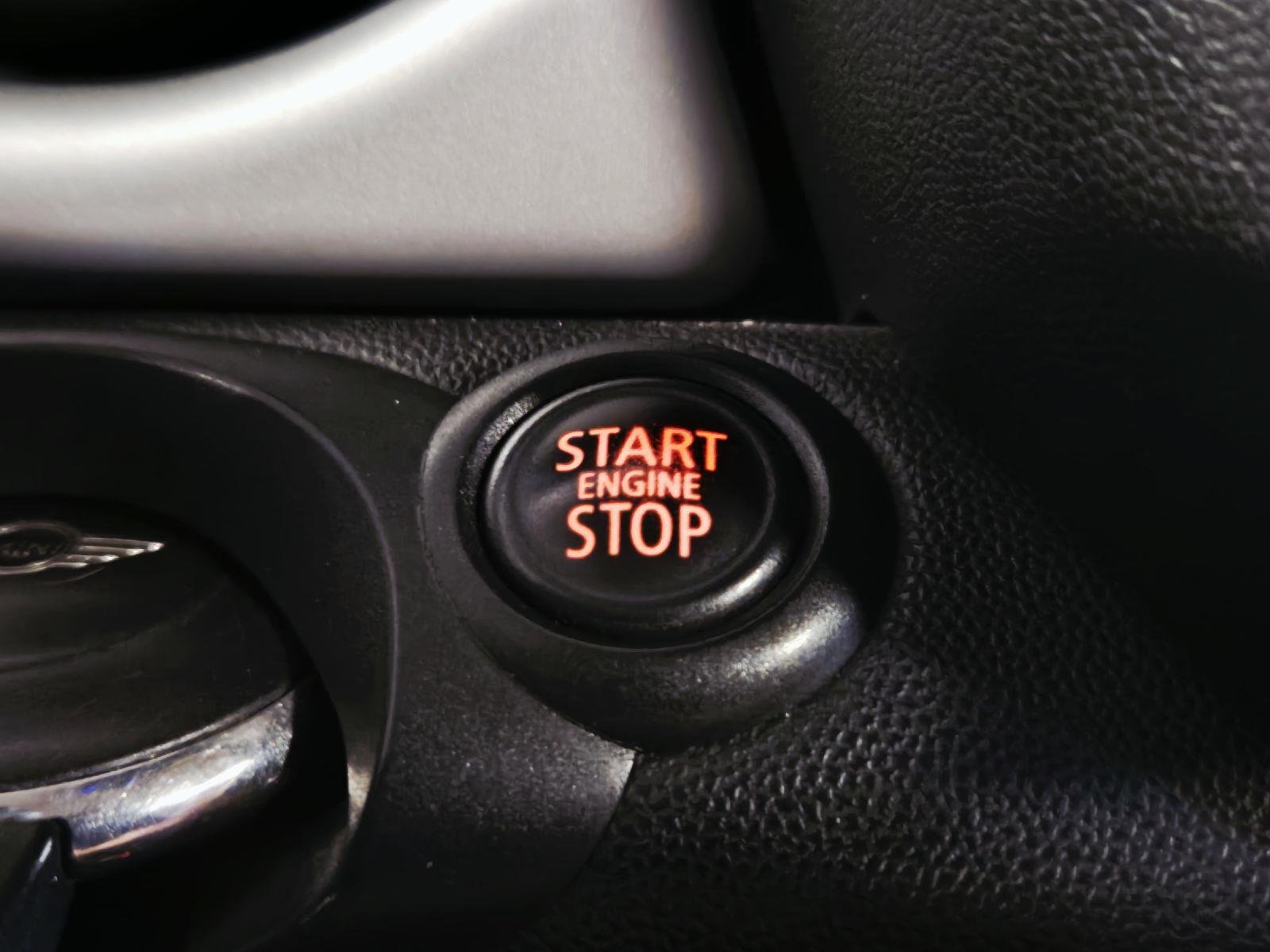 Used 2013 Reef Blue Metallic MINI CLUBVAN image 35