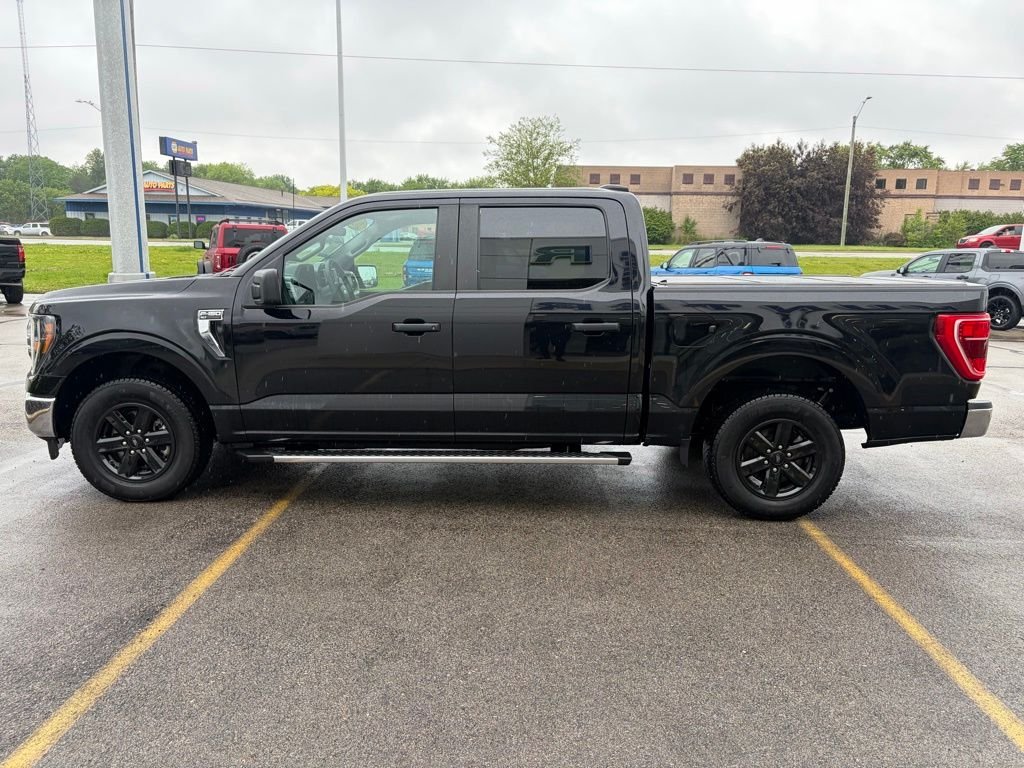 Certified Used 2023 Agate Black Metallic Ford XLT image 4