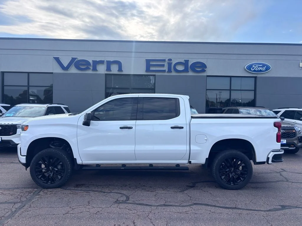 Used 2020 Summit White Chevrolet Custom image 1