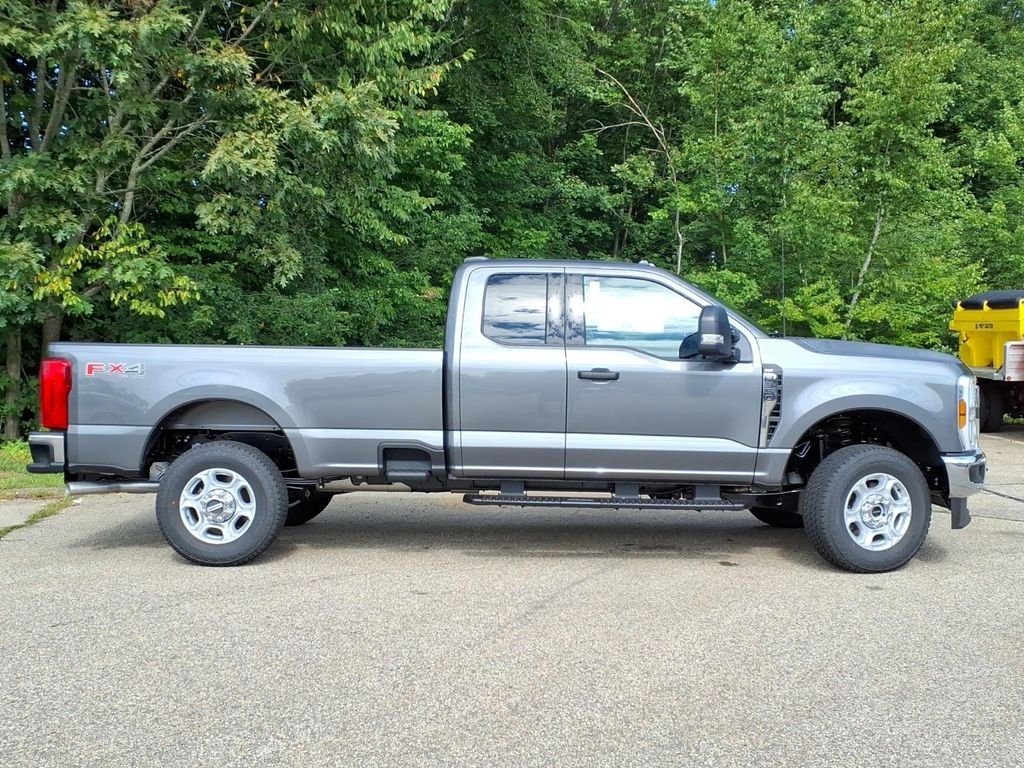 New 2026 Carbonized Gray Metallic Ford F-350® XLT image 4